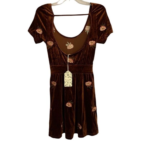 Honey Belle Midnight Reveries Brown Floral Velvet Short Sleeve Corset Dress - Picture 8 of 14